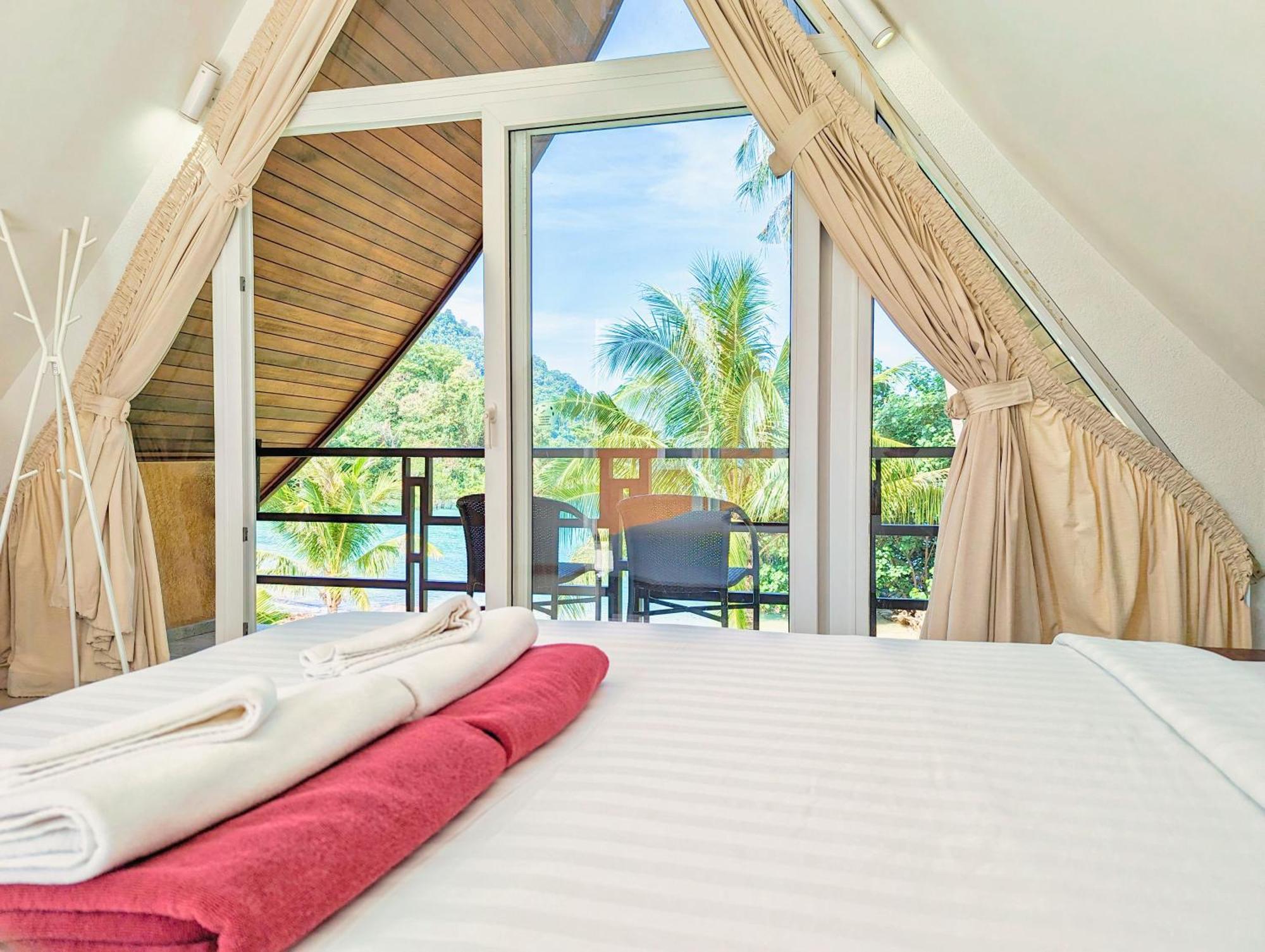 Half Moon Beach Villa - By Kohchangvillas Koh Chang Luaran gambar
